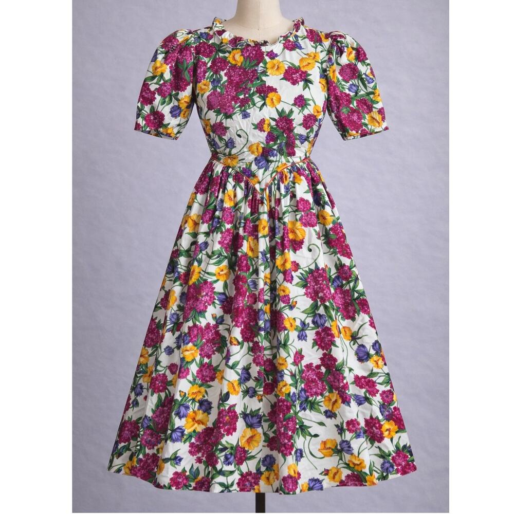 Vintage 1980s Cary San Francisco Floral Fit & Flare Dress Petite 14 Puff Sleeve